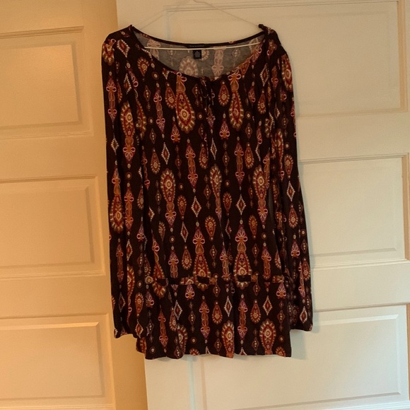 FREE with any purchase from my closet.Tommy Hilfiger long sleeves w side lace - Picture 2 of 4